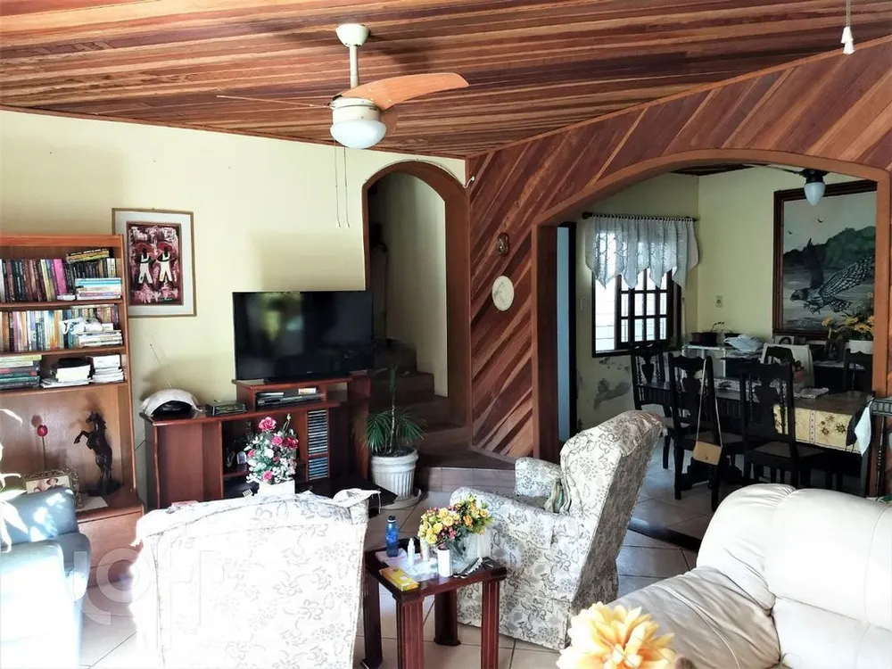 Casa, 4 quartos, 230 m² - Foto 2