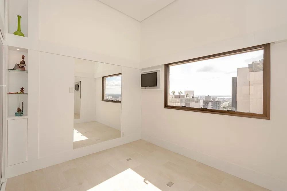 Casa, 4 quartos, 225 m² - Foto 1