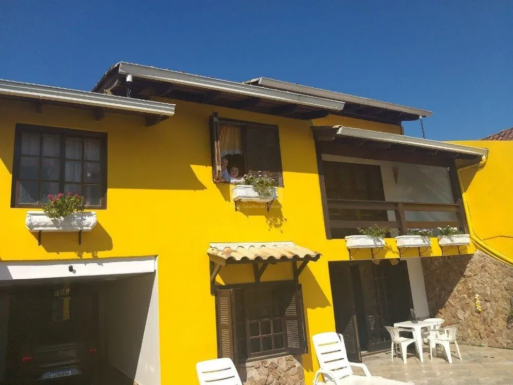 Casa, 2 quartos, 200 m² - Foto 1