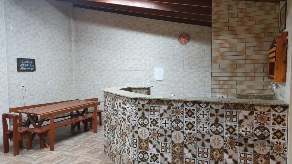Casa, 3 quartos, 210 m² - Foto 2