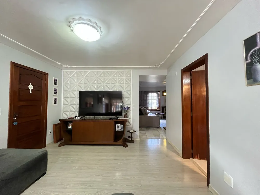 Casa, 4 quartos, 227 m² - Foto 2