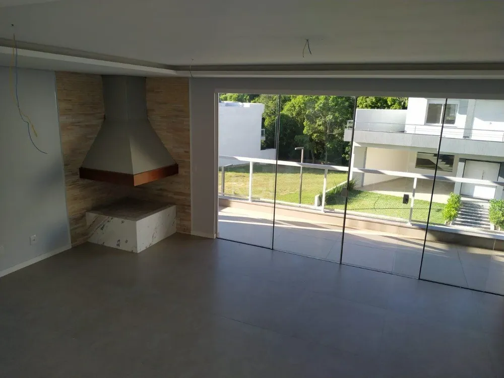 Casa, 3 quartos, 200 m² - Foto 1