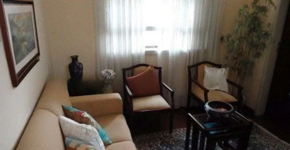Casa, 3 quartos, 217 m² - Foto 1