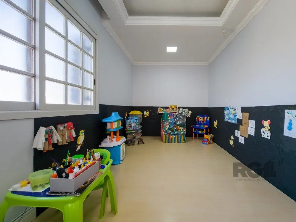 Casa, 4 quartos, 260 m² - Foto 1