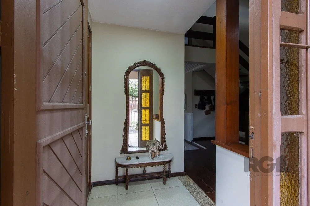 Casa, 3 quartos, 247 m² - Foto 1