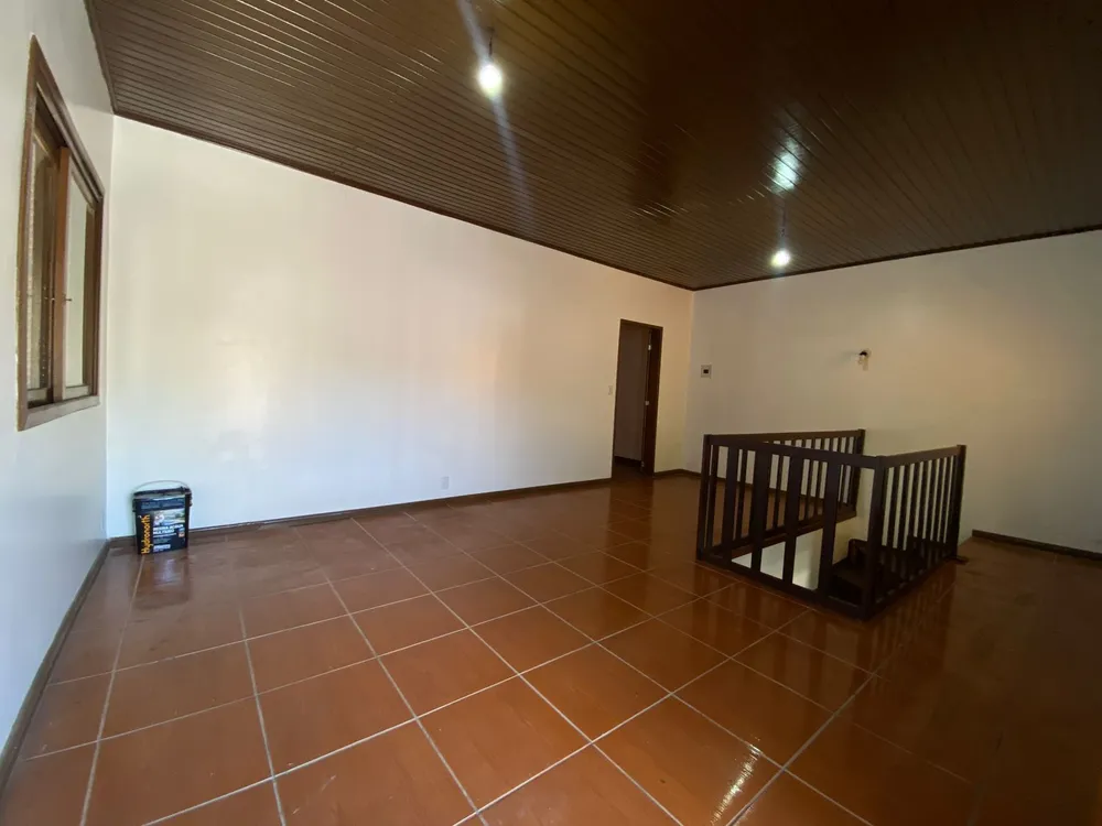 Casa, 3 quartos, 244 m² - Foto 3