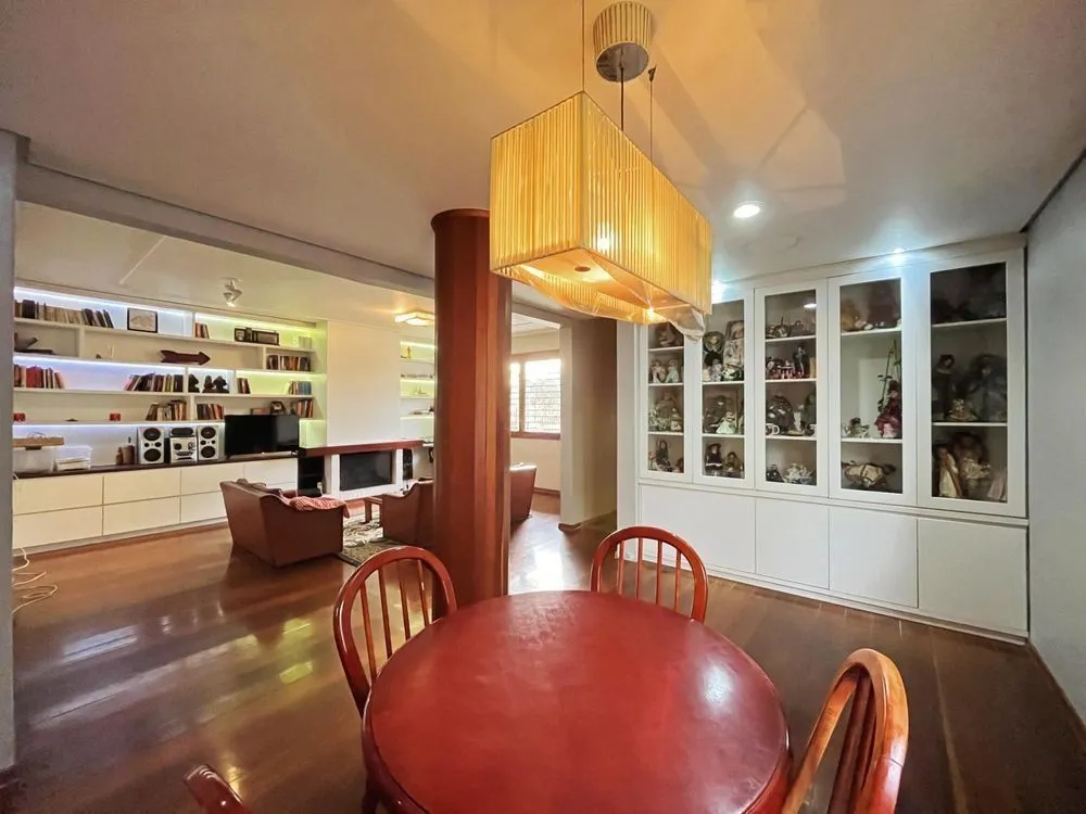 Casa, 5 quartos, 385 m² - Foto 1