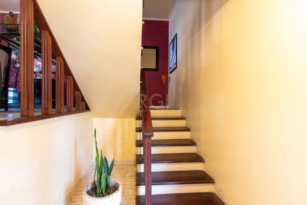 Casa, 5 quartos, 250 m² - Foto 1