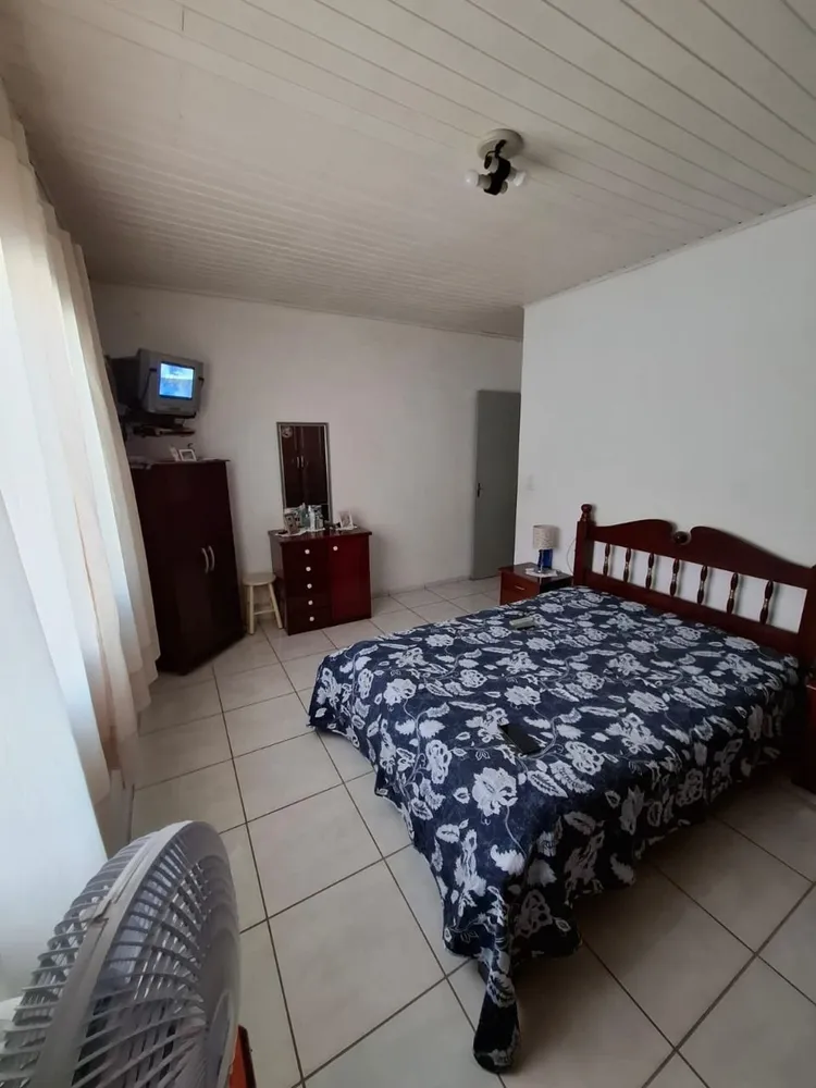 Casa, 4 quartos, 190 m² - Foto 1