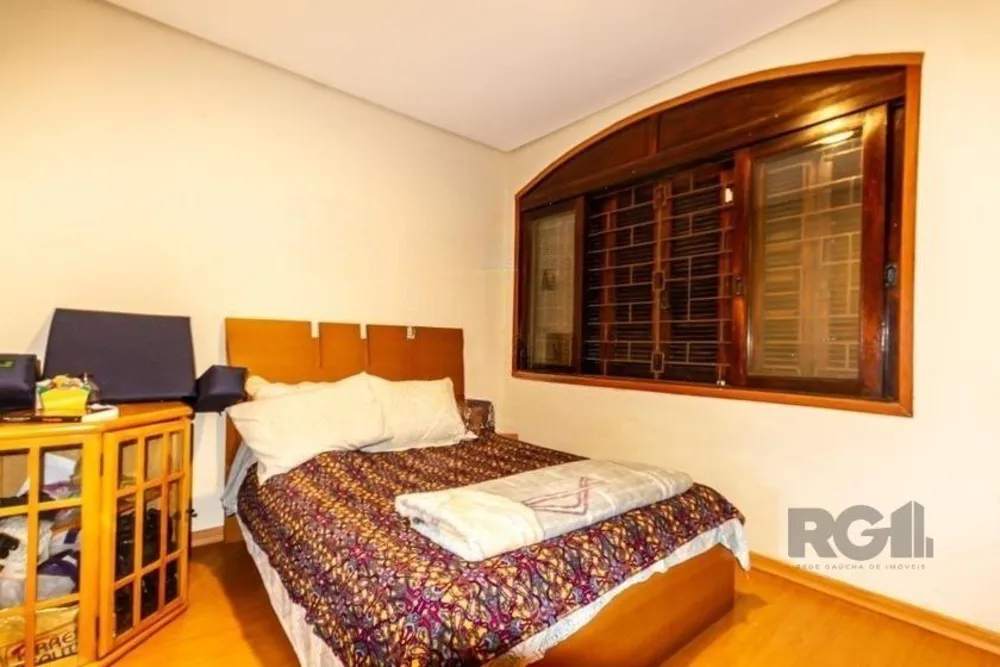Casa, 4 quartos, 303 m² - Foto 1