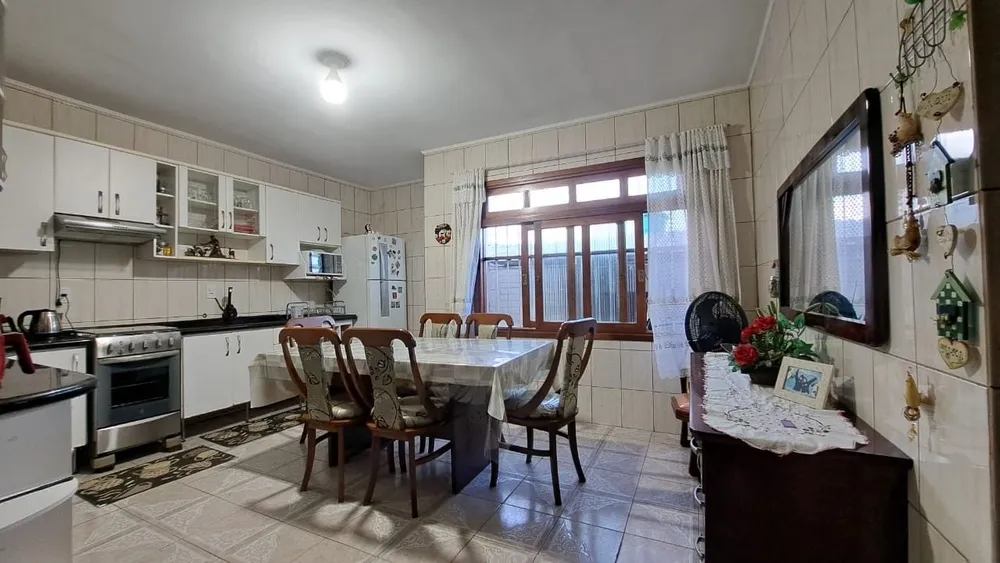 Casa, 4 quartos, 280 m² - Foto 2