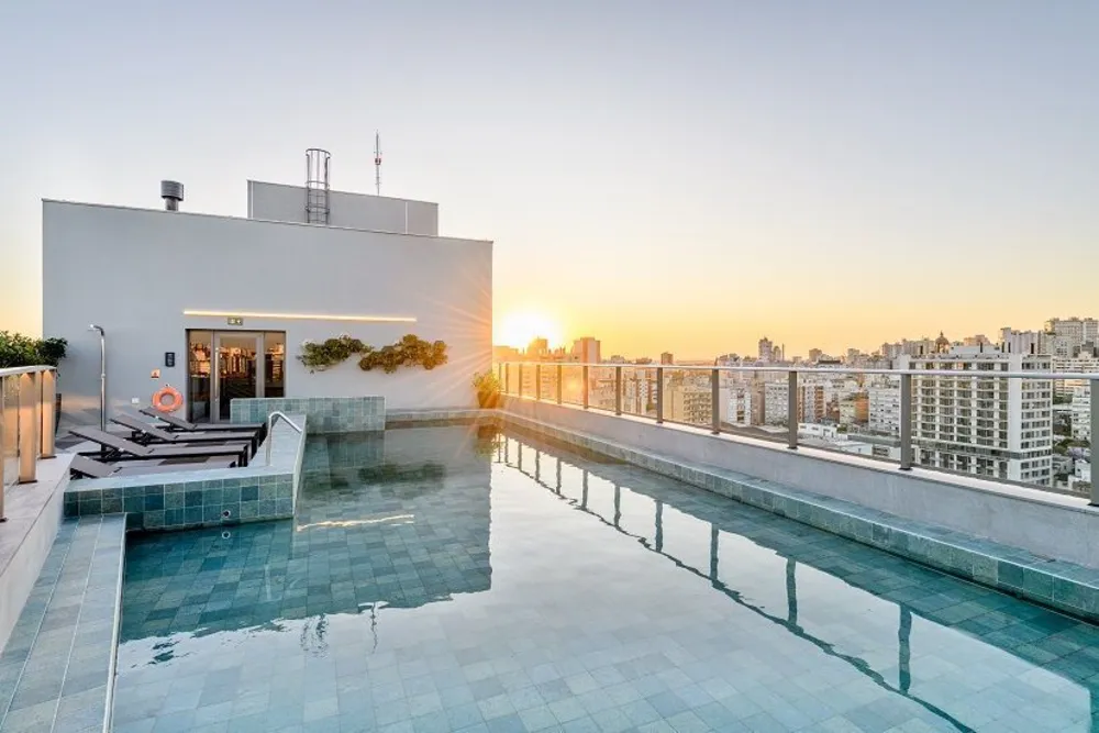 Casa, 4 quartos, 195 m² - Foto 1