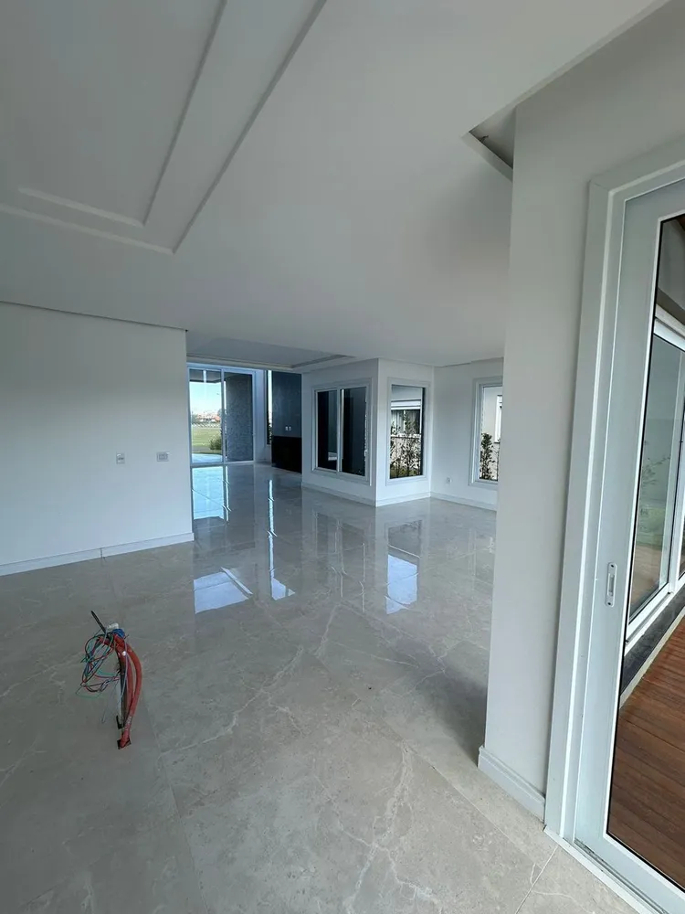 Casa, 3 quartos, 263 m² - Foto 1