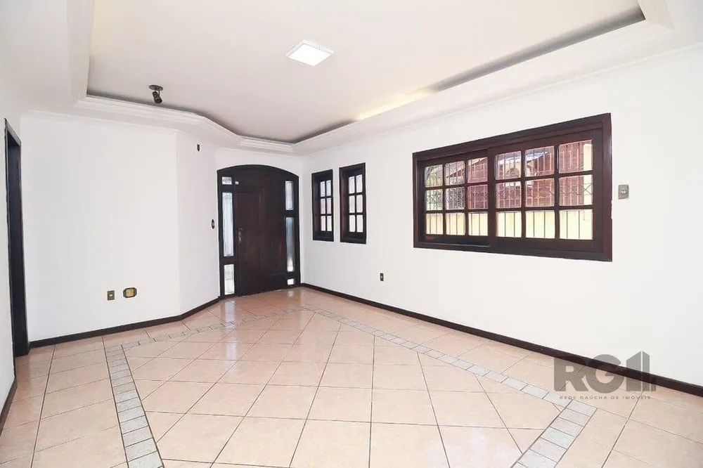 Casa, 4 quartos, 247 m² - Foto 1