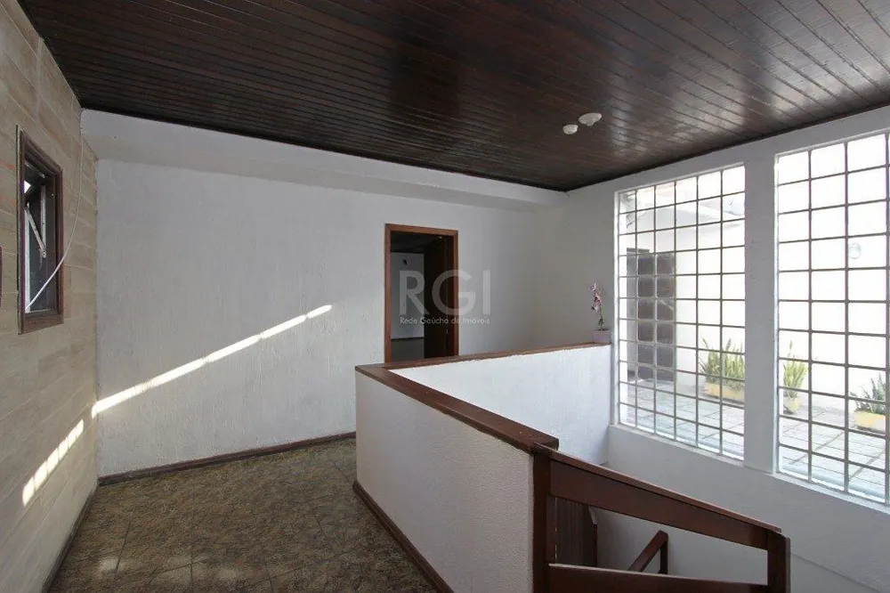 Casa, 4 quartos, 240 m² - Foto 2