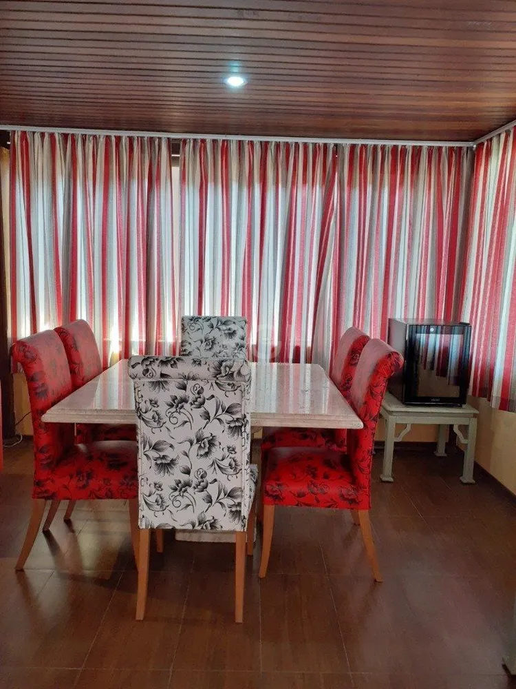 Casa, 3 quartos, 257 m² - Foto 1