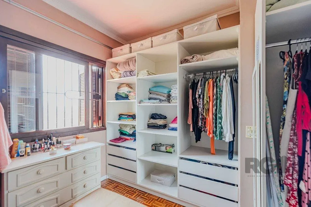 Casa, 3 quartos, 234 m² - Foto 1