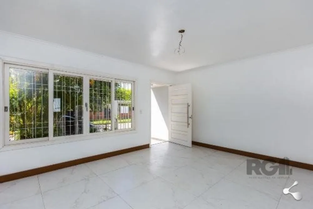 Casa, 3 quartos, 230 m² - Foto 2