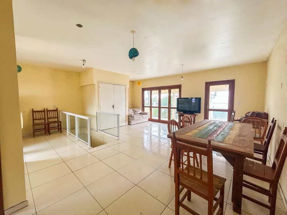 Casa, 3 quartos, 250 m² - Foto 1