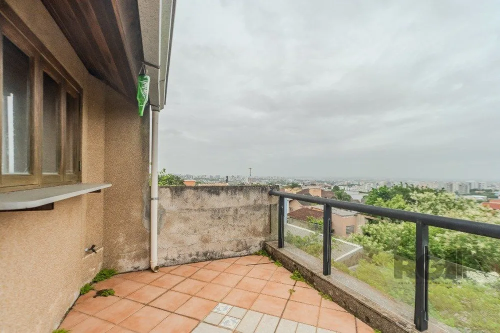 Casa, 5 quartos, 266 m² - Foto 1