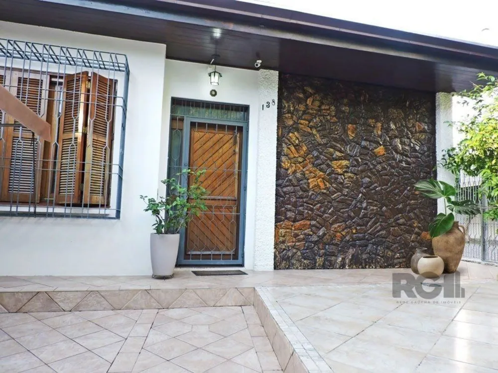 Casa, 4 quartos, 218 m² - Foto 2
