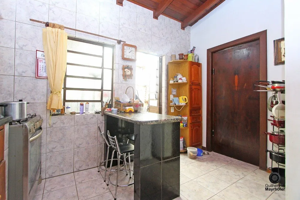 Casa, 4 quartos, 249 m² - Foto 1