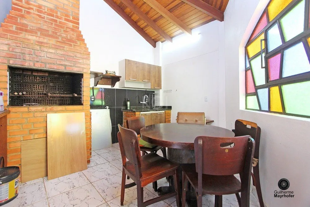 Casa, 4 quartos, 249 m² - Foto 2