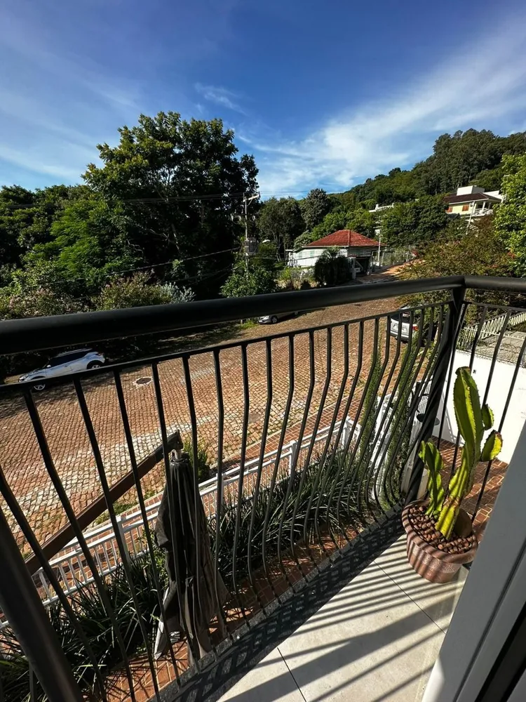 Casa, 3 quartos, 241 m² - Foto 2