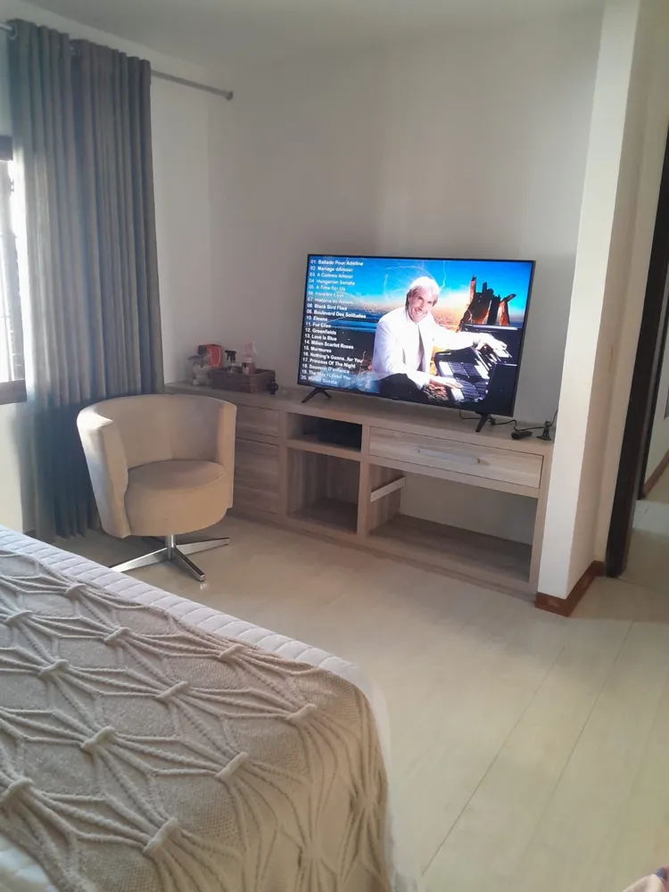 Casa, 4 quartos, 210 m² - Foto 2