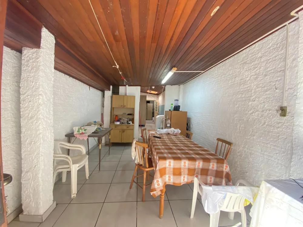 Casa, 3 quartos, 220 m² - Foto 2