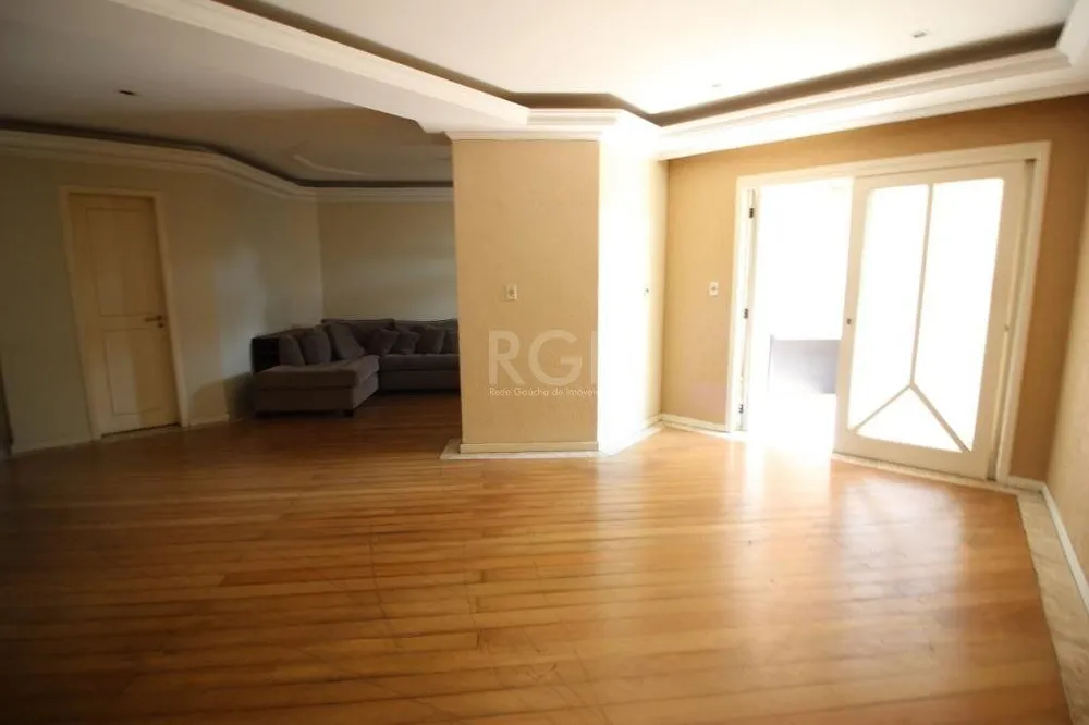 Casa, 4 quartos, 330 m² - Foto 1