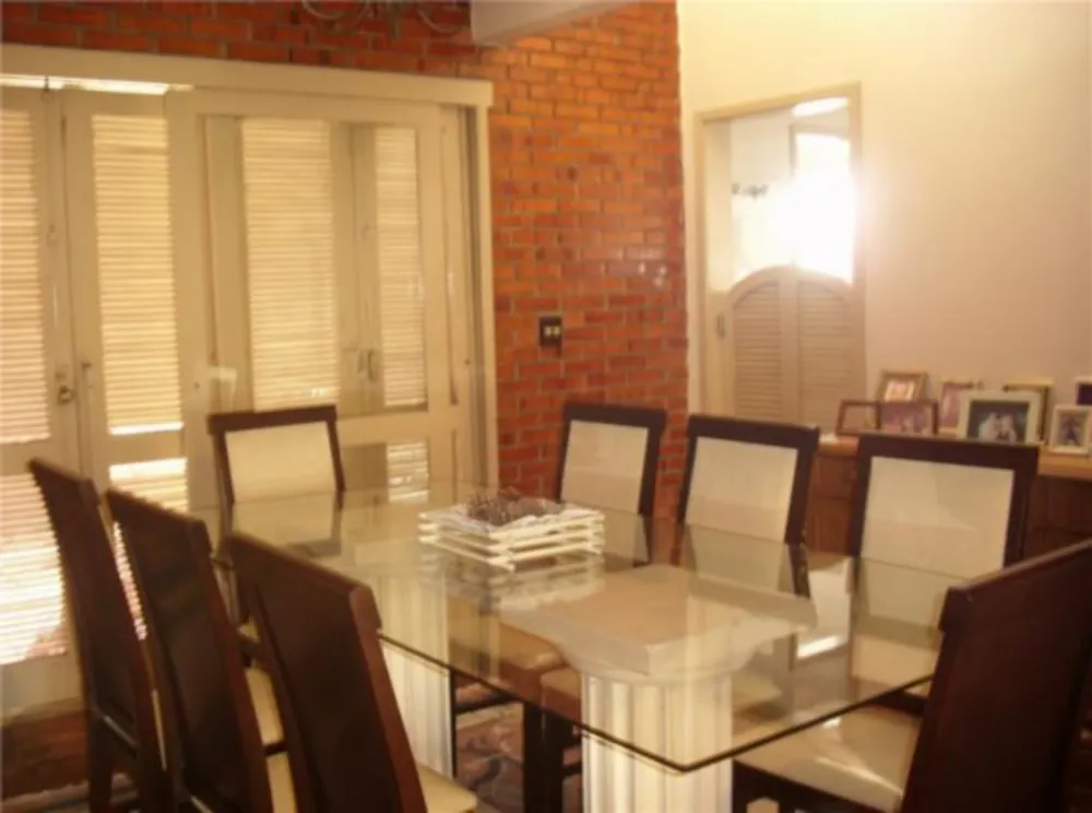 Casa, 4 quartos, 238 m² - Foto 1