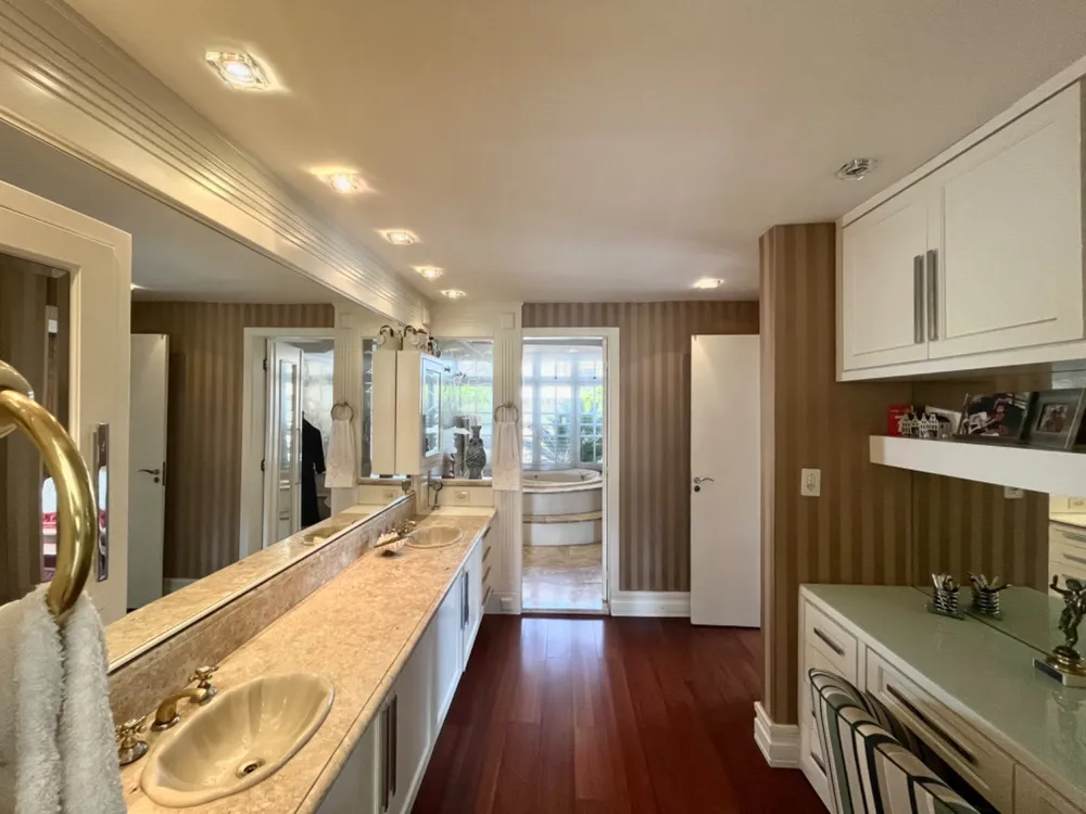 Casa, 3 quartos, 307 m² - Foto 1