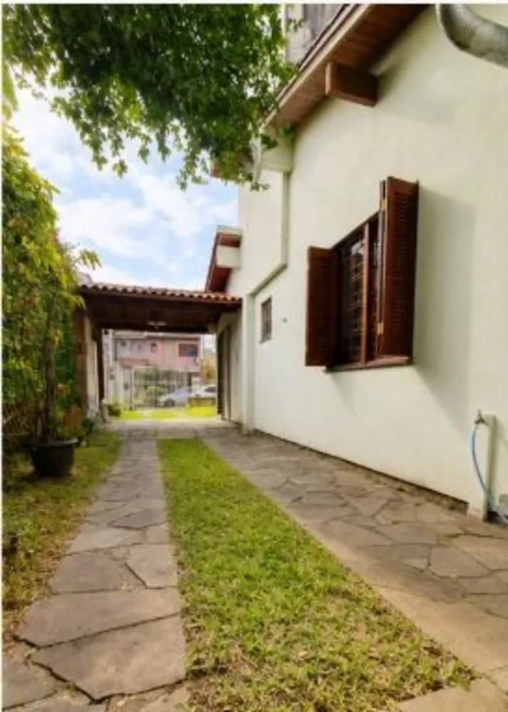 Casa, 4 quartos, 195 m² - Foto 1
