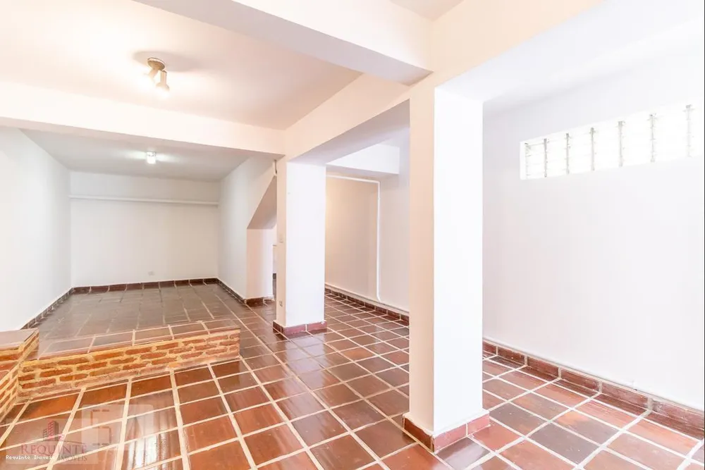 Sobrado, 2 quartos, 279 m² - Foto 1