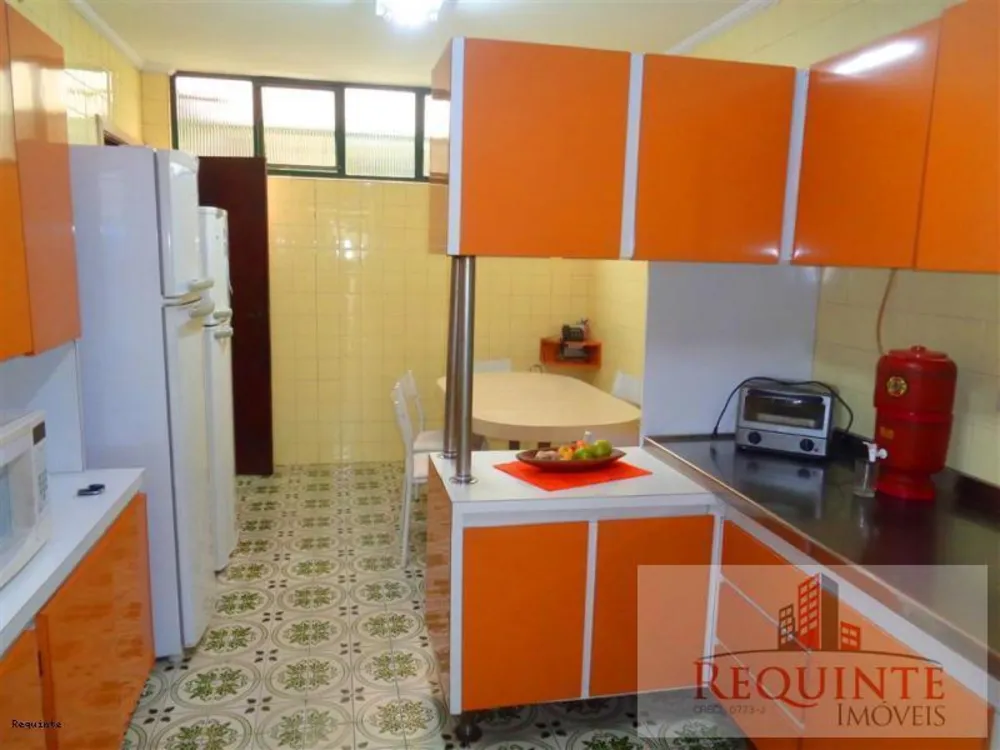 Casa, 3 quartos, 250 m² - Foto 14