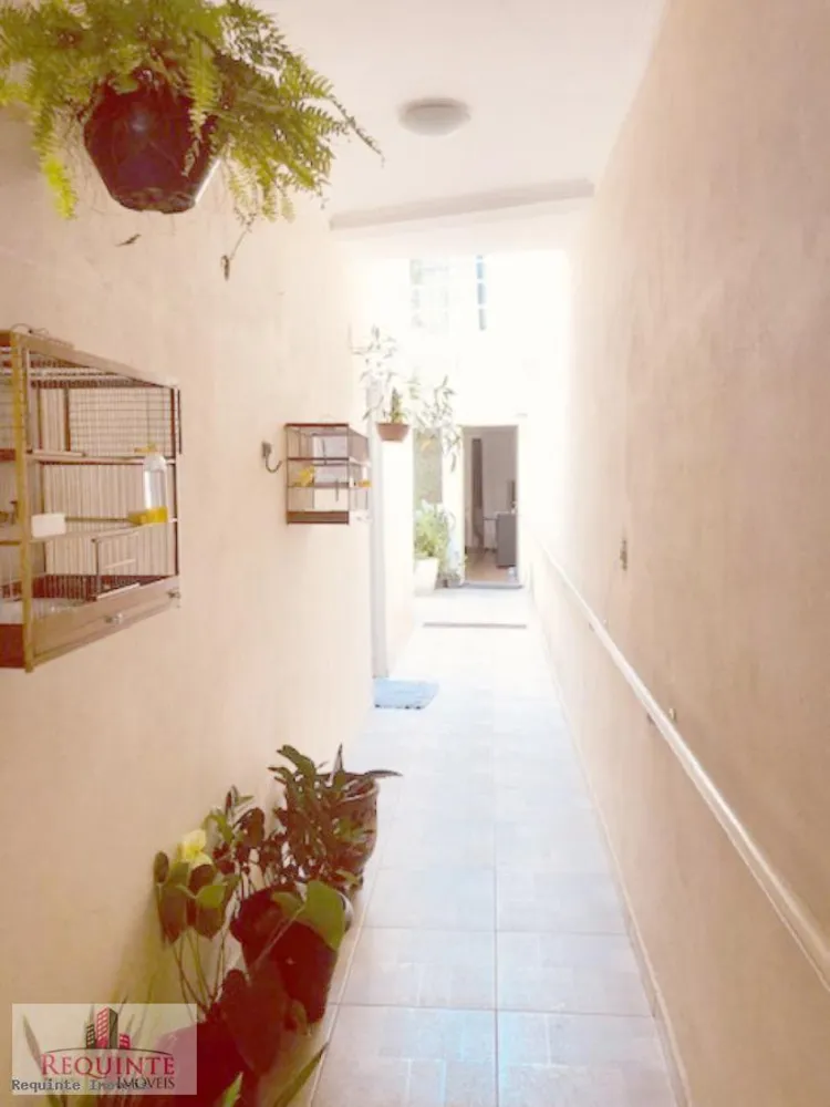 Sobrado, 8 quartos, 220 m² - Foto 1