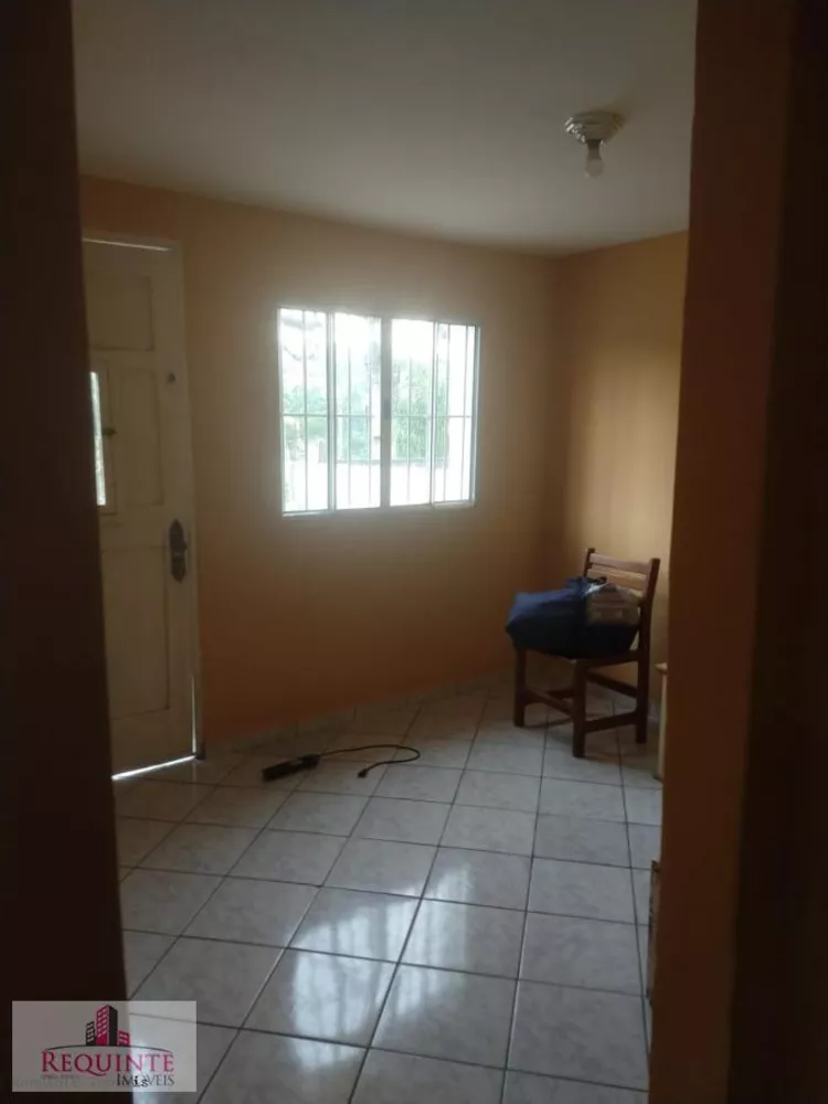 Casa à venda com 3 quartos, 300m² - Foto 3