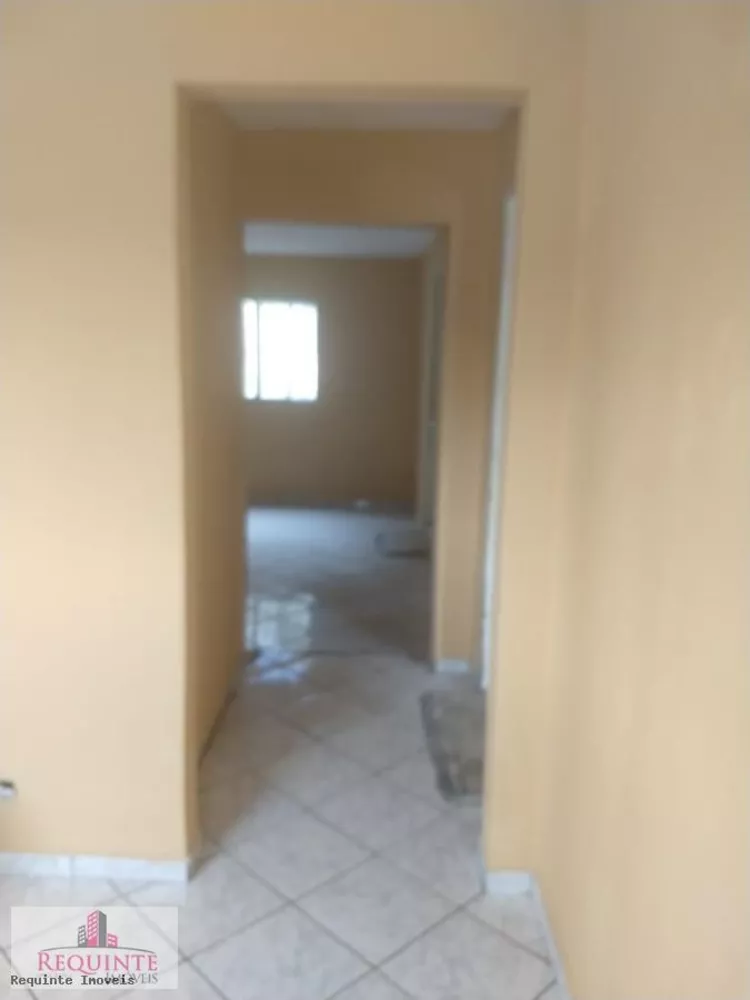 Casa à venda com 3 quartos, 300m² - Foto 4