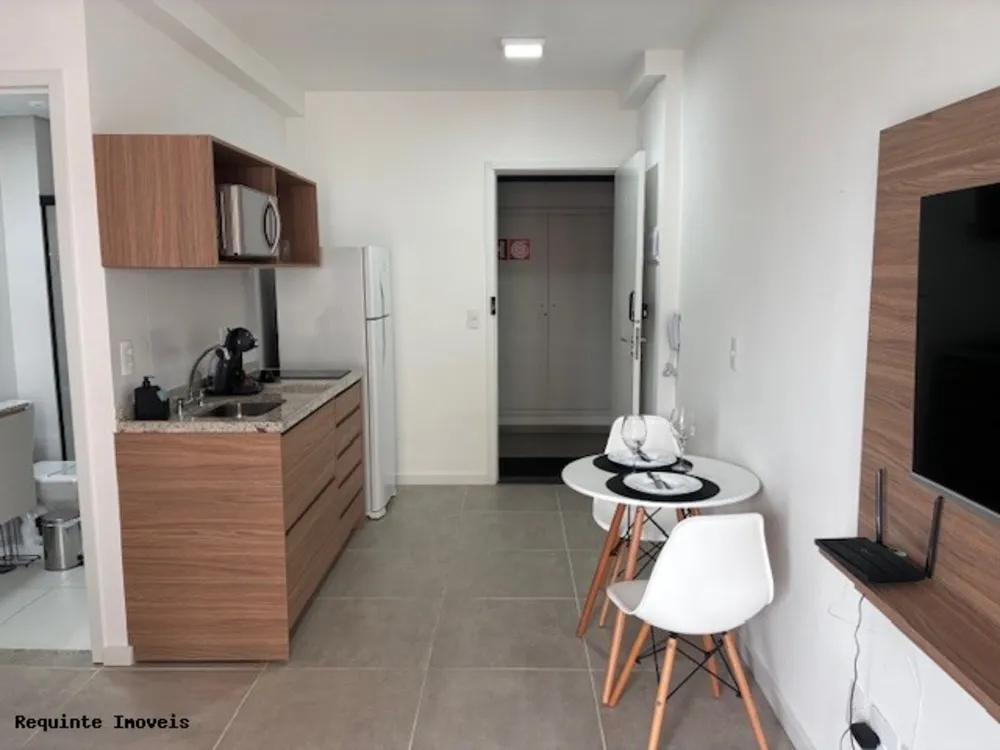 Apartamento, 1 quarto, 27 m² - Foto 2