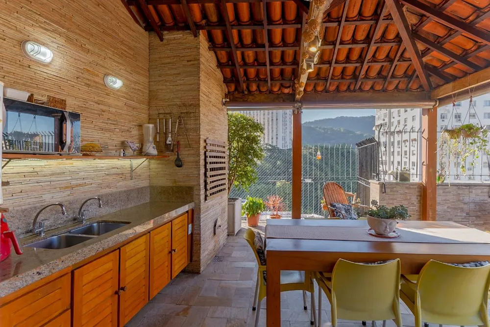 Cobertura, 3 quartos, 208 m² - Foto 2