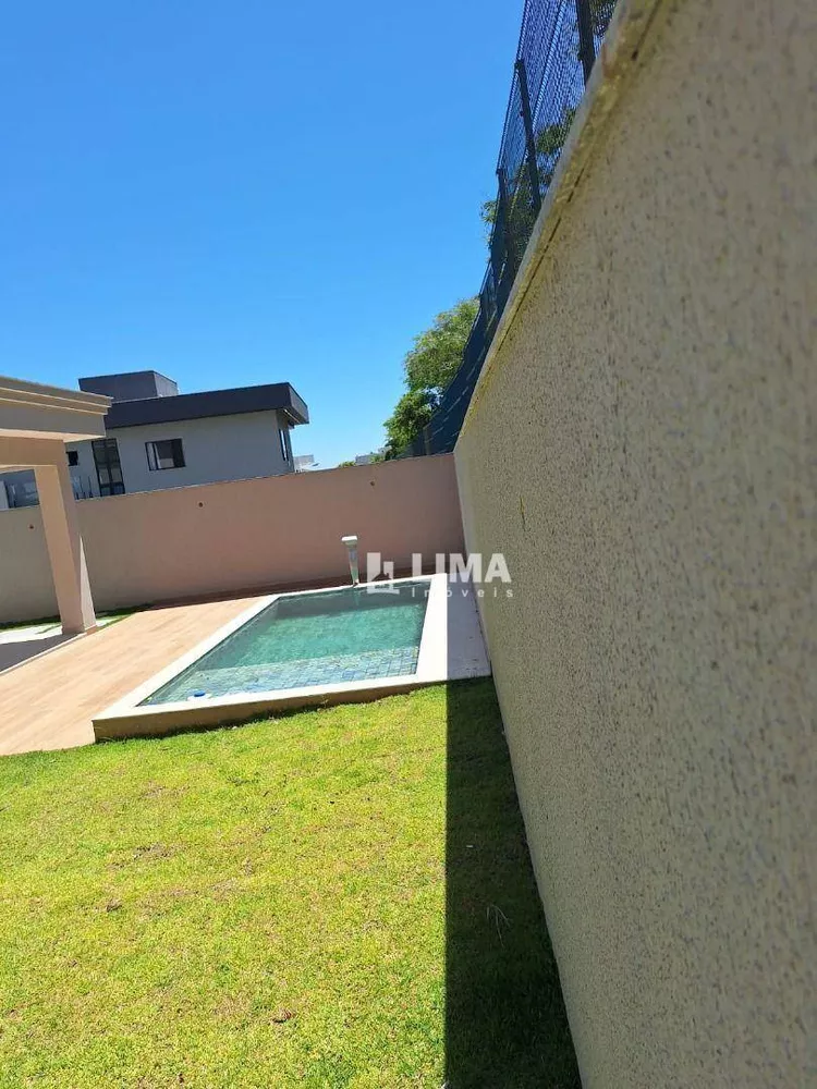 Casa, 4 quartos, 227 m² - Foto 1