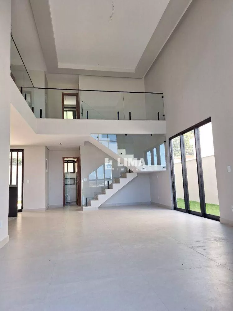 Casa, 4 quartos, 227 m² - Foto 2