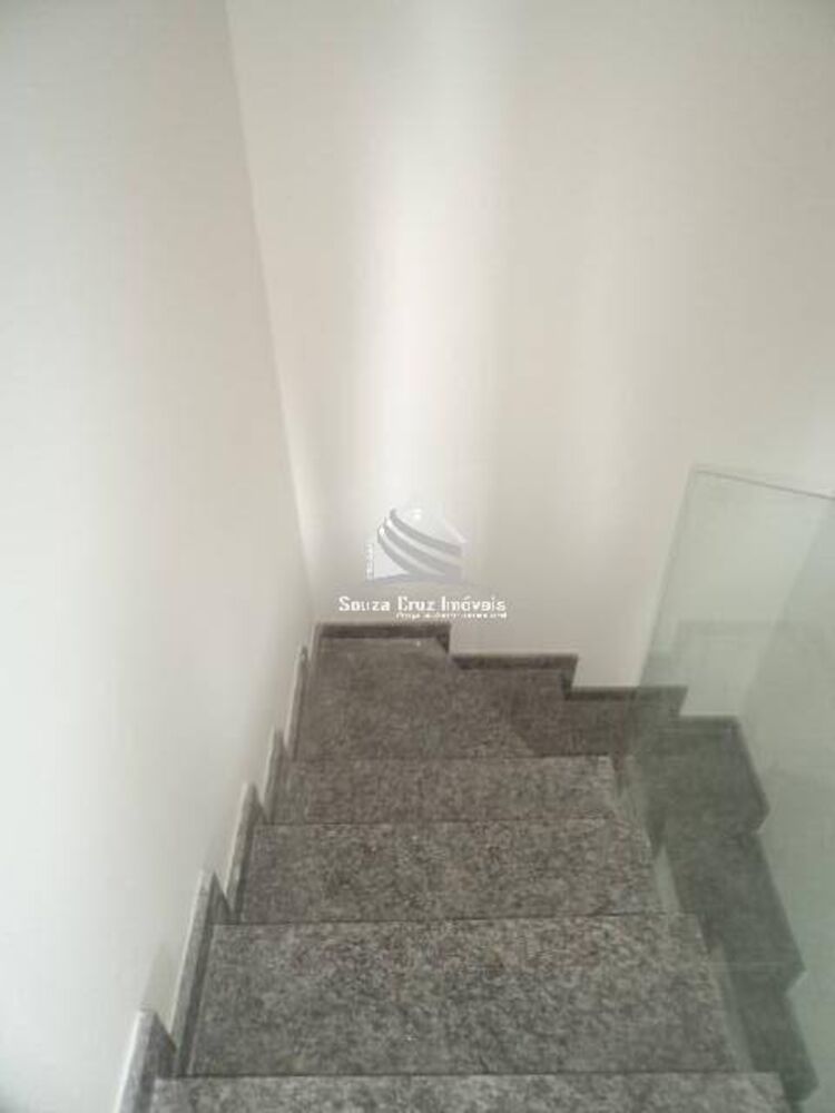 Sobrado à venda com 3 quartos, 100m² - Foto 4