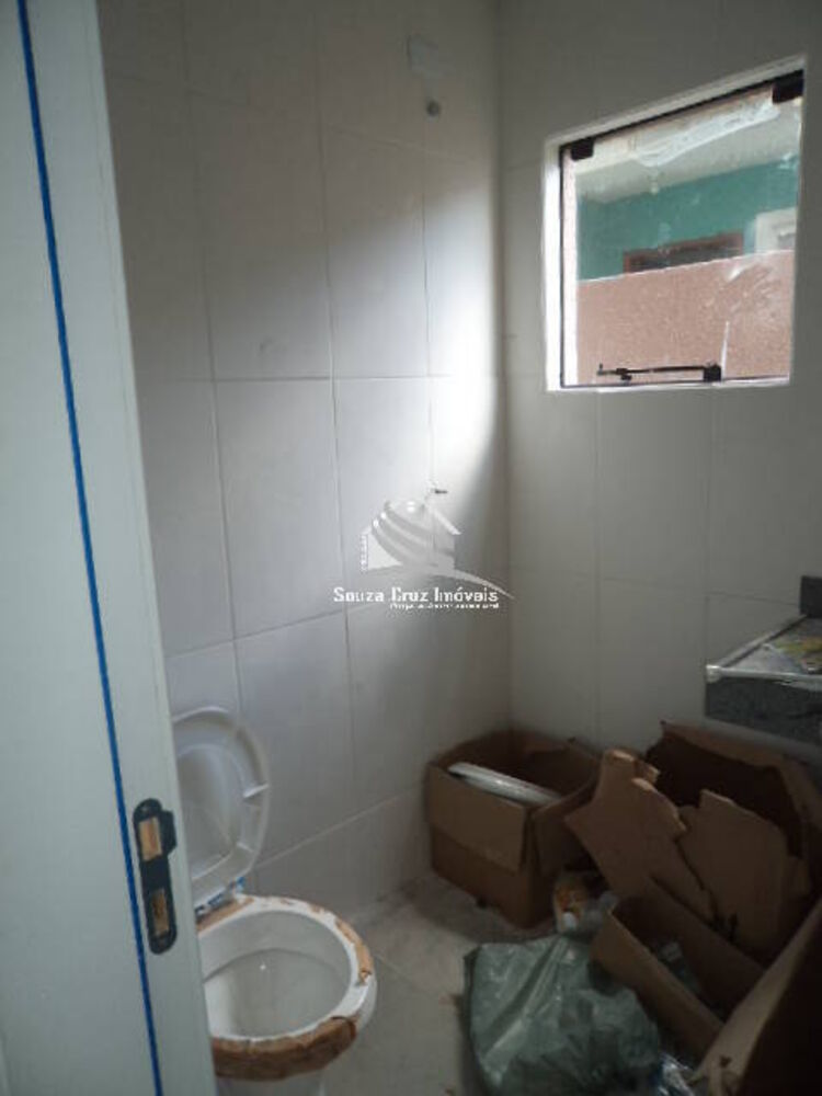 Casa à venda com 3 quartos, 99m² - Foto 2