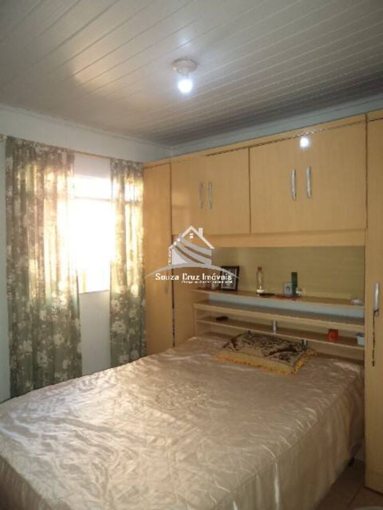 Casa à venda com 3 quartos, 66m² - Foto 1