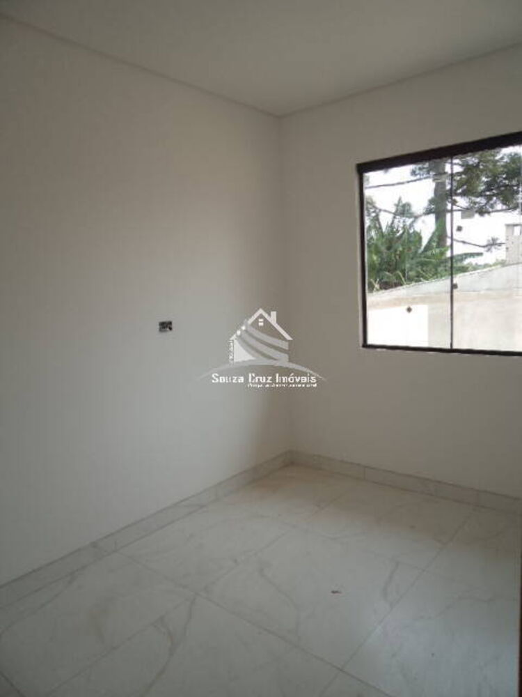 Casa à venda com 3 quartos, 54m² - Foto 4