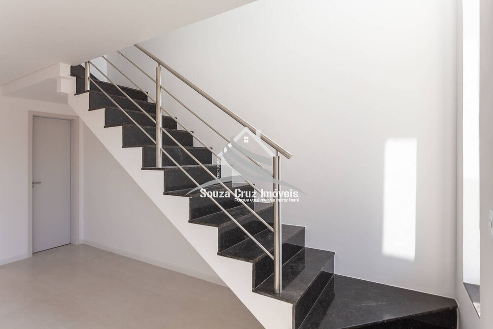 Sobrado à venda com 3 quartos, 103m² - Foto 1