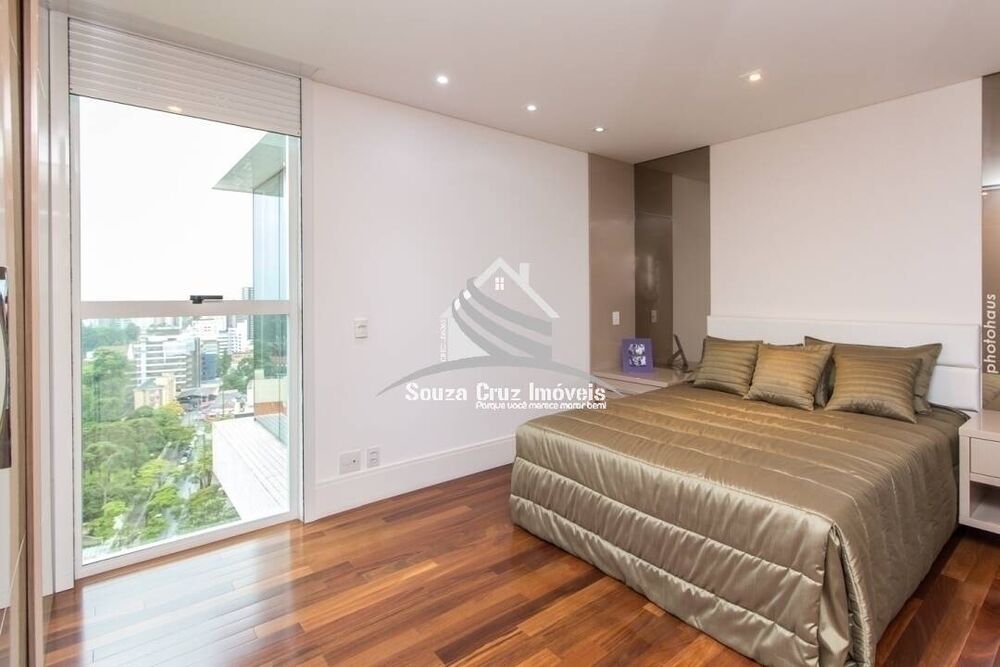Apartamento à venda com 3 quartos, 176m² - Foto 2