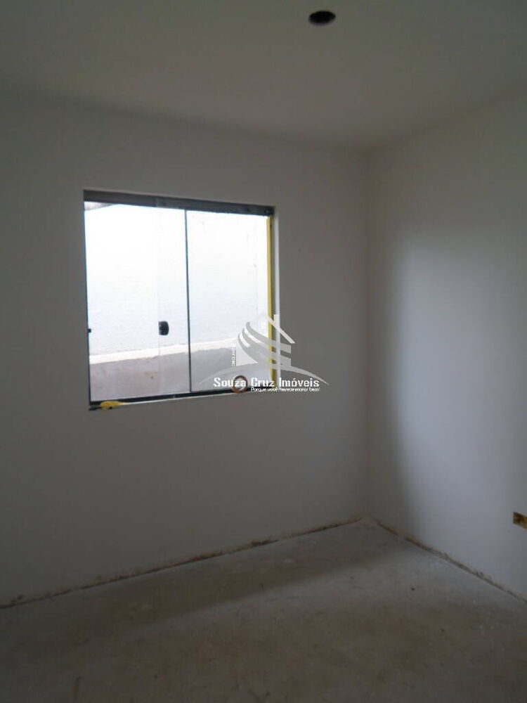 Casa à venda com 3 quartos, 60m² - Foto 3